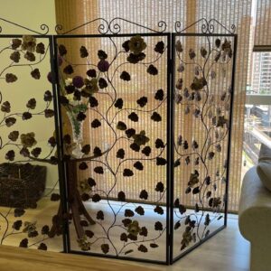 Biombo metal - três partes - Arte Mineira, decorado com flores de metal